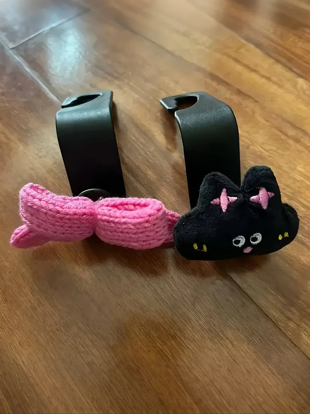 Cartoon Cute Multifunctional Car Mounted Hook - an easy-to-install and detachable car accessory that saves space in the car