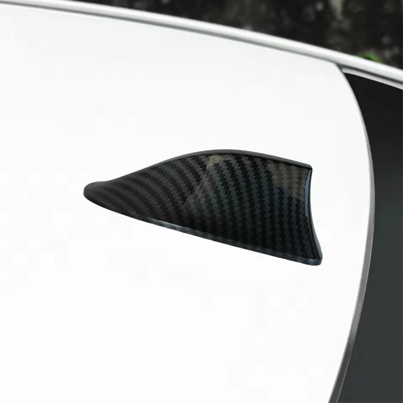 Universal Aerials Carbon Fiber Look Car Roof Top Mount Shark Fin Aerial Antenna Toppers Car Radio AM FM Antenna Signal Amplifier