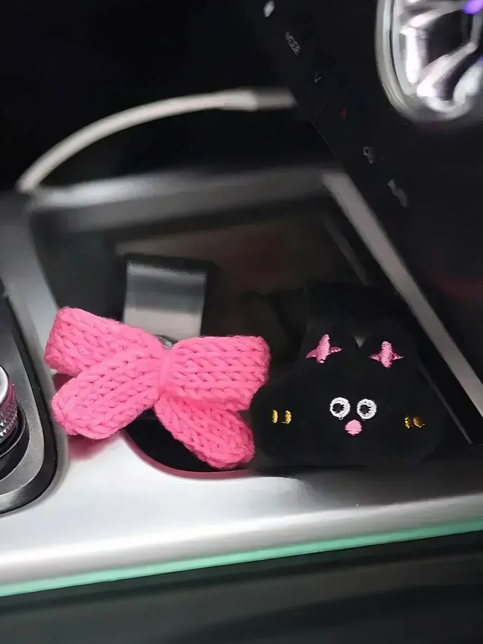Cartoon Cute Multifunctional Car Mounted Hook - an easy-to-install and detachable car accessory that saves space in the car