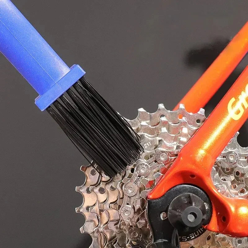Ins Hot Products Motorcycle Chain Brush Cleaner Plastic Bicycle E-bikeOutdoor Scrubber Road Care Tools Motorcycle Parts